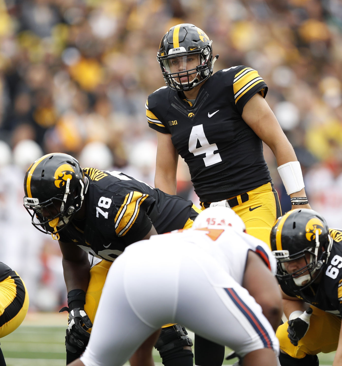 WHEN THE HAWKEYES HAVE THE BALL